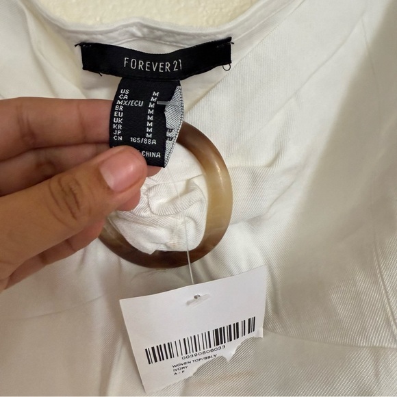 FOREVER 21 Women White Solid Puff Sleeved Top with Gathers - Picture 7 of 11